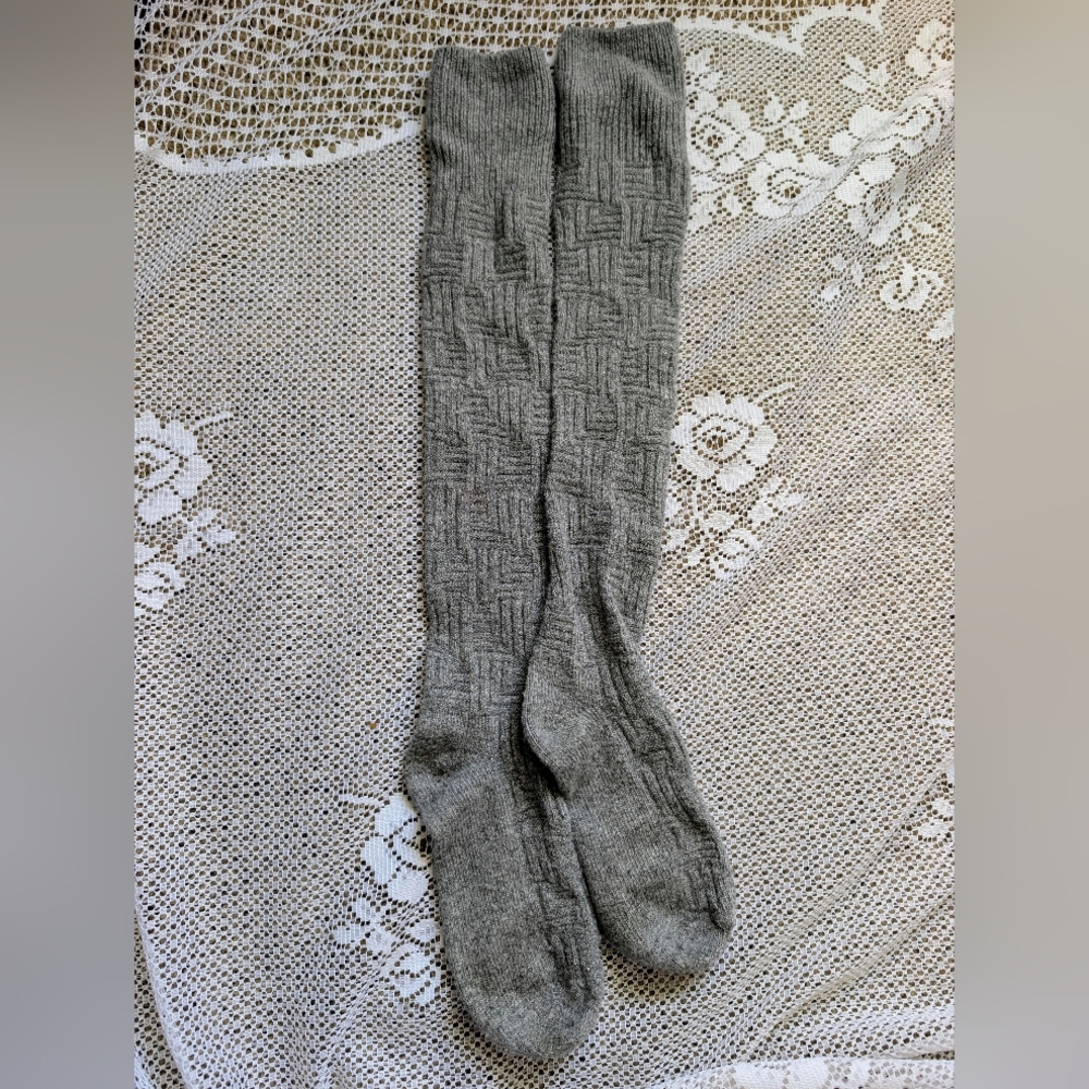 Made In Italy Soft Over The Knee Cable Socks